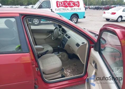 2005 Ford Focus Zx4 z USA, uszkodzony, nr VIN 1FAFP34NX5W163374